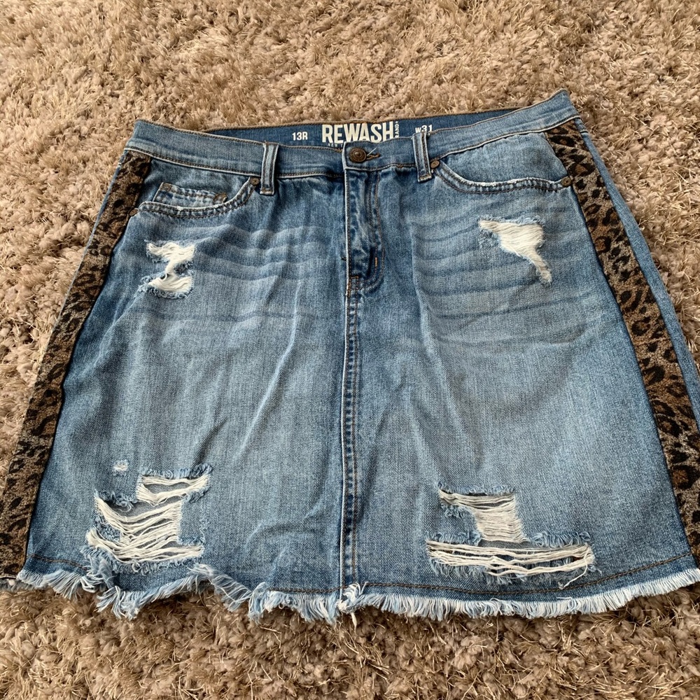 Denim skirt with leopard print stripe